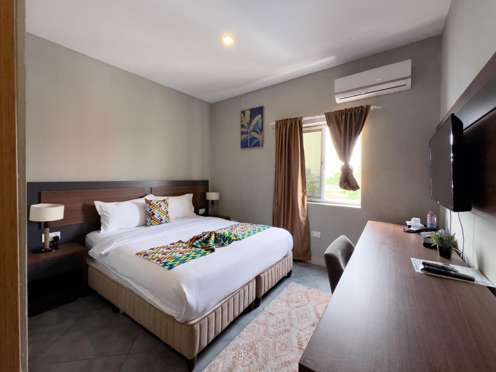 Euro Homes Hotel Accra Exterior photo