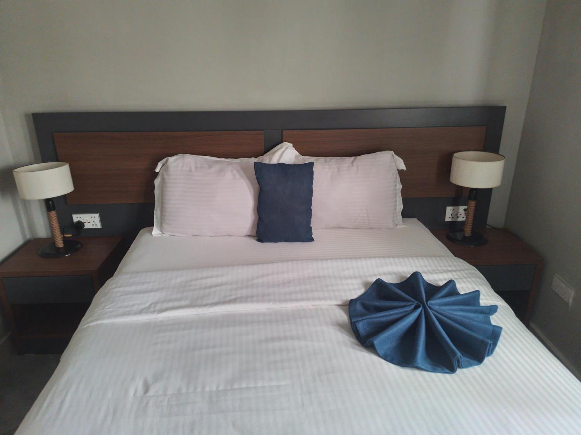 Euro Homes Hotel Accra Exterior photo